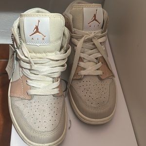 Air Jordan 1 mid Milan